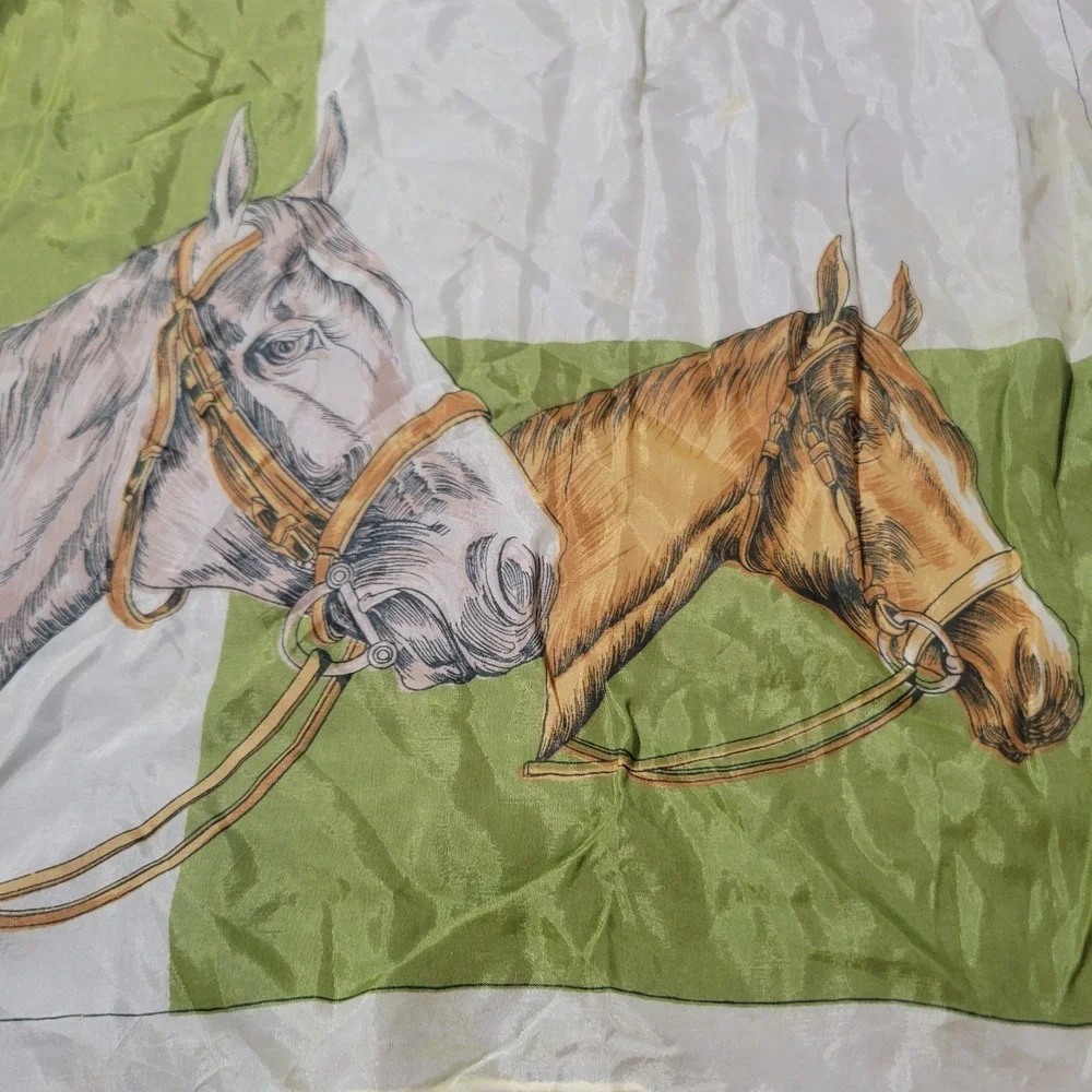 Unbranded Women Square Scarf OS Green White Horse Print Equestrian Silk-Like‎